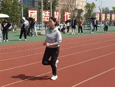 行业动态-形容在赛场上驰骋拼搏的句子